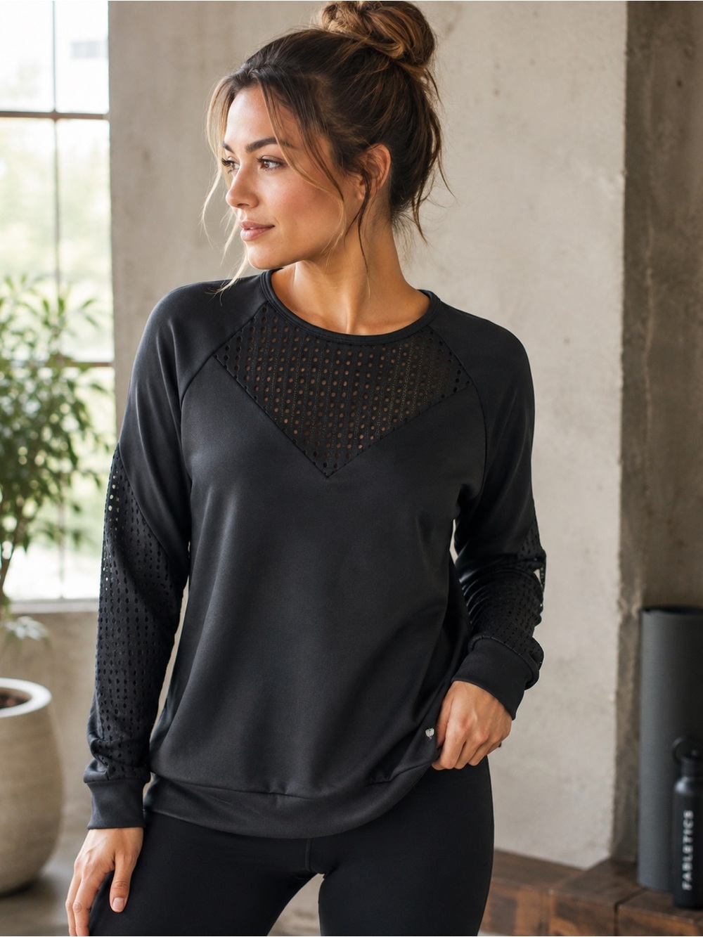 Fabletics Tilly Black Laser Cut Sweatshirt Long Sleeve Active Medium #341CL